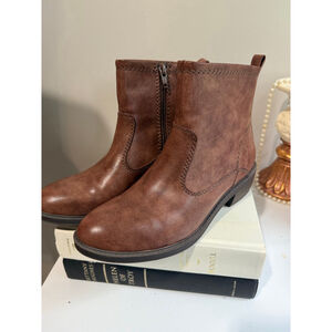 Baretraps Boots Size 6